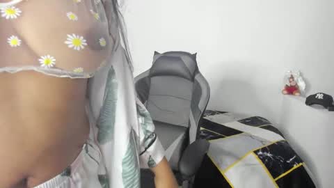 Snapshot of noa_morena_ chatting on 7, 2, 2026 My name is Milena but can you call me Mile online show from 7, 2, 2026