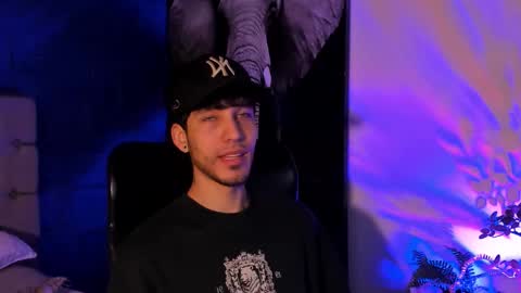 Noah Brigth online show from 9, 11, 2025