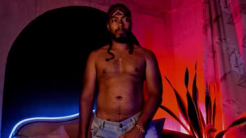 Snapshot of noah_jones__ chatting on 15, 2, 2025 Noah online show from 15, 2, 2025