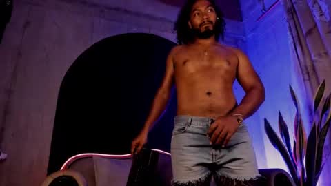 Snapshot of noah_jones__ chatting on 18, 2, 2025 Noah online show from 18, 2, 2025