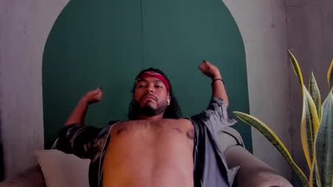 Snapshot of noah_jones__ chatting on 27, 2, 2025 Noah online show from 27, 2, 2025