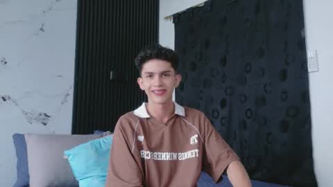 Snapshot of noah_tyler_ chatting on 22, 5, 2026 noah tyler online show from 22, 5, 2026