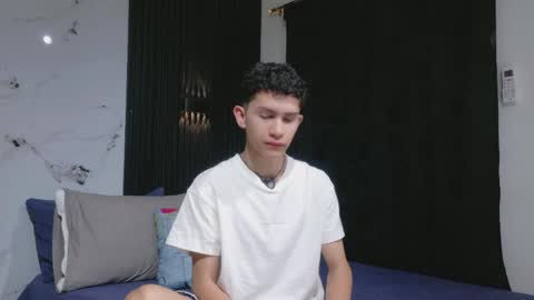 Snapshot of noah_tyler_ chatting on 24, 5, 2026 noah tyler online show from 24, 5, 2026