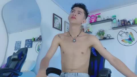 Snapshot of noah_tyler_ chatting on 4, 6, 2026 noah tyler online show from 4, 6, 2026