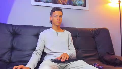 noahh_sky online show from 27, 4, 2026