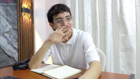 Snapshot of noahwalker__ chatting on 9, 7, 2026 online show from 9, 7, 2026