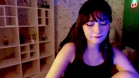 Snapshot of noeva_ chatting on 16, 10, 2025 Noeva online show from 16, 10, 2025