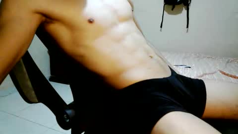 Snapshot of nofacebaby_ chatting on 9, 5, 2026 nofacebaby_ online show from 9, 5, 2026