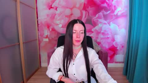 Snapshot of noirdiva chatting on 2, 5, 2026 NoirDiva online show from 2, 5, 2026