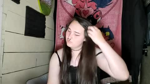 Snapshot of nonbinarybeauty20 chatting on 23, 6, 2026 nonbinarybeauty20 online show from 23, 6, 2026