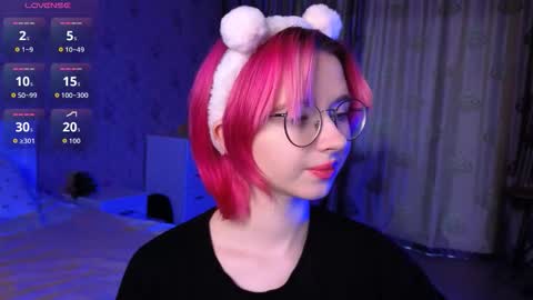 Nora Failure online show from 21, 9, 2025