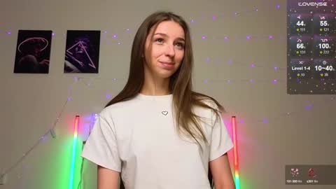 Hello My name is Helene NTMU  Finger up if u like what u see online show from 15, 12, 2024