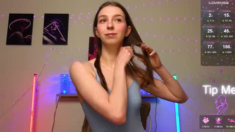 Hello My name is Helene NTMU  Finger up if u like what u see online show from 28, 1, 2025