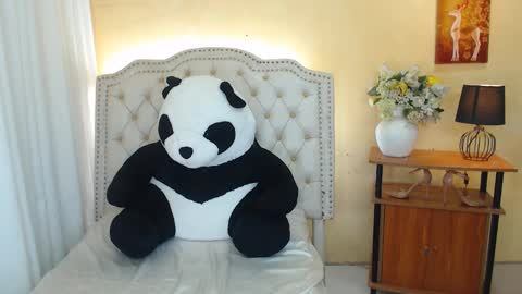 Kyline online show from 12, 1, 2025