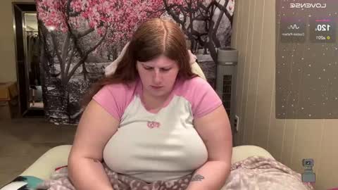 Snapshot of noturbabymoms chatting on 20, 2, 2025 NotUrBabyMoms online show from 20, 2, 2025