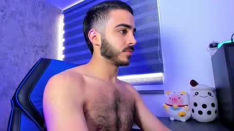 Snapshot of novacry chatting on 8, 10, 2025 Nova online show from 8, 10, 2025