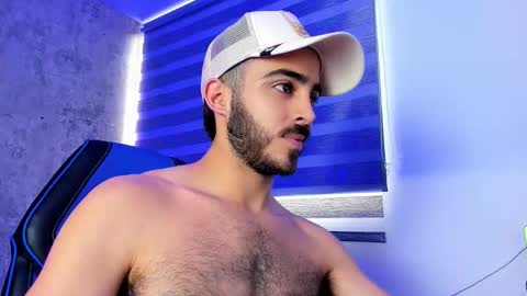 Snapshot of novacry chatting on 9, 11, 2025 Nova online show from 9, 11, 2025