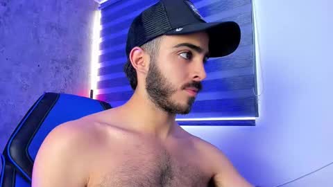 Snapshot of novacry chatting on 11, 11, 2025 Nova online show from 11, 11, 2025