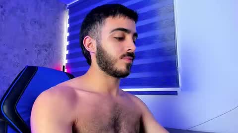 Snapshot of novacry chatting on 12, 11, 2025 Nova online show from 12, 11, 2025