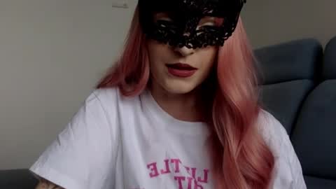 Snapshot of novacute chatting on 26, 3, 2026 Nova online show from 26, 3, 2026