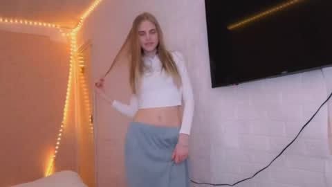 Mia Blake online show from 27, 3, 2026