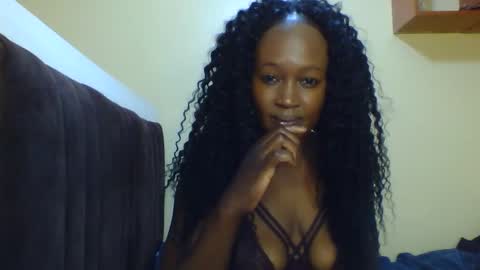 Snapshot of nutgal_ chatting on 15, 10, 2025 nutgal online show from 15, 10, 2025