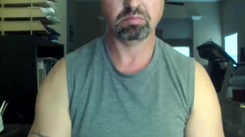 nvrenuff1979 online show from 5, 11, 2025