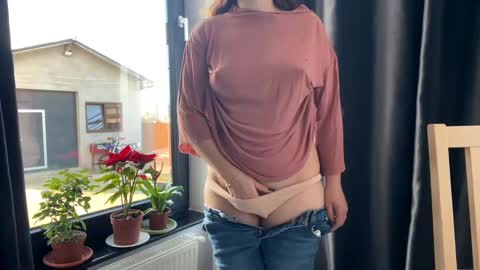 Snapshot of nyconik chatting on 4, 2, 2025 Nicol online show from 4, 2, 2025