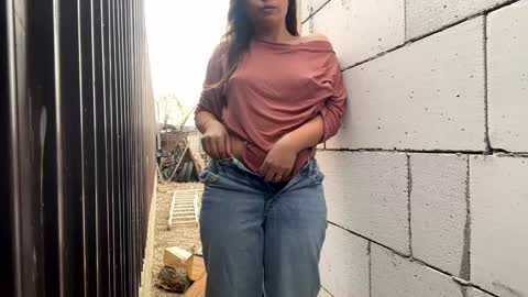 Snapshot of nyconik chatting on 12, 3, 2025 Nicol online show from 12, 3, 2025