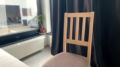 Snapshot of nyconik chatting on 24, 11, 2025 Nicol online show from 24, 11, 2025