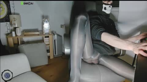 Nyl0nnickb0y online show from 11, 11, 2025