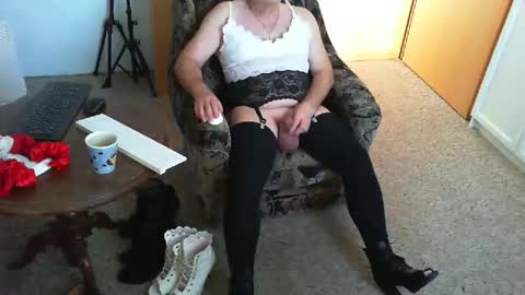 Strumpfhose online show from 23, 4, 2026