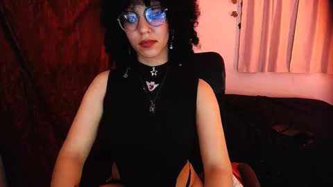 Nyxxei online show from 3, 2, 2026