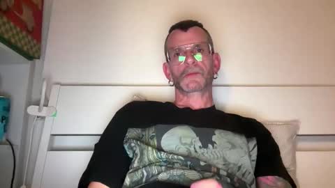 Snapshot of o_johnny_deep_o chatting on 23, 2, 2026 Jonathan Deep online show from 23, 2, 2026