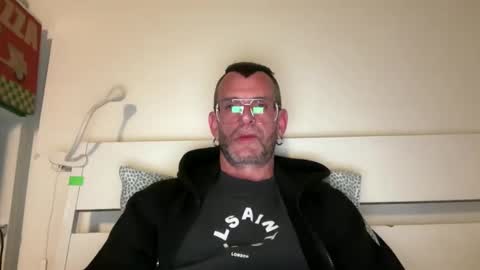 Snapshot of o_johnny_deep_o chatting on 20, 5, 2026 Jonathan Deep online show from 20, 5, 2026