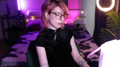 Snapshot of obedientt_ chatting on 16, 5, 2026 Moonlight online show from 16, 5, 2026
