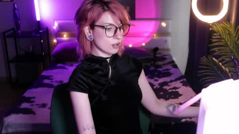 Snapshot of obedientt_ chatting on 16, 5, 2026 Moonlight online show from 16, 5, 2026