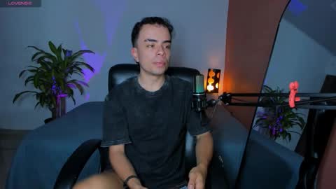 Snapshot of obzidyan chatting on 22, 10, 2025 Obzidyan online show from 22, 10, 2025