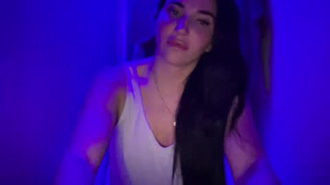 A L A R A  online show from 4, 10, 2025