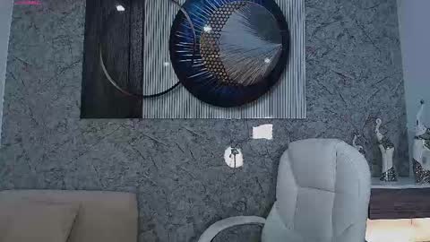 independent model online show from 14, 3, 2026