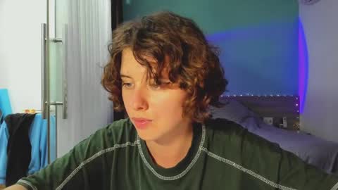 Evie online show from 25, 1, 2025