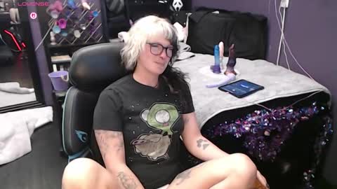 Snapshot of oddywithabody chatting on 13, 2, 2026 Oddy With A Body online show from 13, 2, 2026