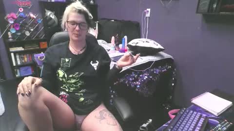 Snapshot of oddywithabody chatting on 19, 2, 2026 Oddy With A Body online show from 19, 2, 2026