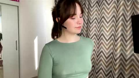 Snapshot of odellabowman chatting on 6, 6, 2026 Night Odella Bowman Julia online show from 6, 6, 2026