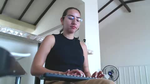 Snapshot of odette_brigh_ chatting on 21, 2, 2025 Val online show from 21, 2, 2025