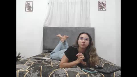 Snapshot of odette_brigh_ chatting on 1, 10, 2025 Val online show from 1, 10, 2025