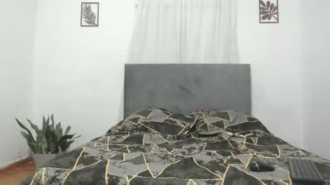 Snapshot of odette_brigh_ chatting on 12, 10, 2025 Val online show from 12, 10, 2025