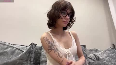 Thea online show from 27, 2, 2026