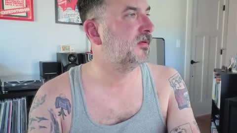 Snapshot of office_dad chatting on 12, 9, 2025 Office Dad online show from 12, 9, 2025