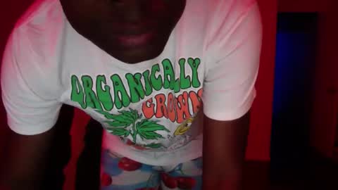 Snapshot of officialmoneyxxx chatting on 1, 12, 2025 Money online show from 1, 12, 2025